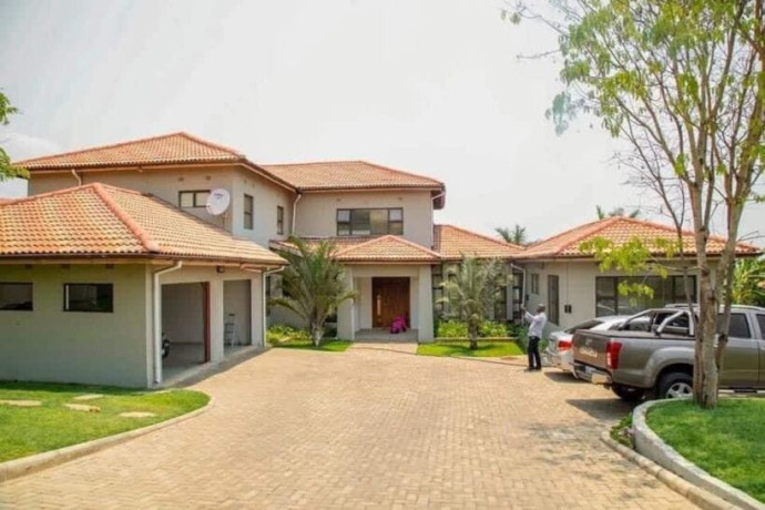 4-bedroom-house-for-rent-in-roma-big-0