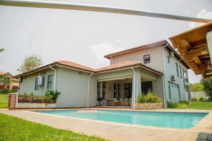 4-bedroom-house-for-rent-in-roma-big-1