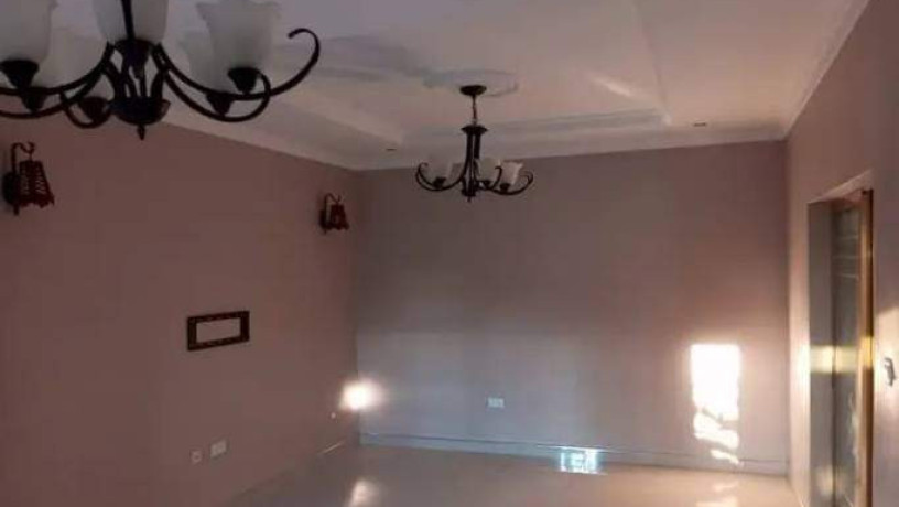 3-bedroom-flat-for-rent-in-chalala-big-8