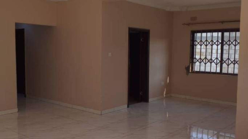 2-bedroom-flat-for-rent-in-ibex-hill-big-7