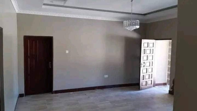 3-bedroom-flat-for-rent-in-makeni-big-4