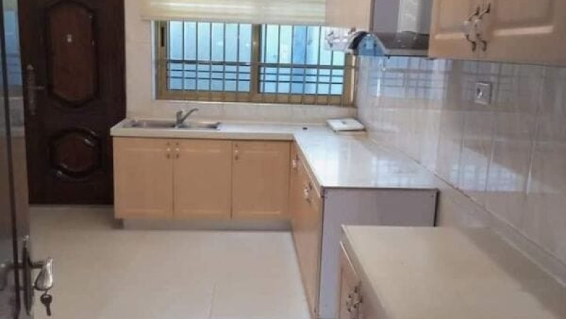 3-bedroom-flat-for-rent-in-chalala-big-6