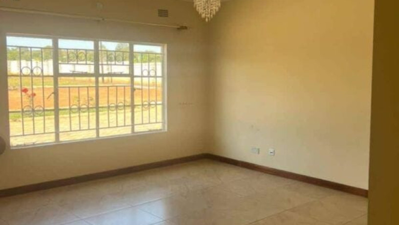 3-bedroom-flat-for-rent-in-ibex-hill-big-3