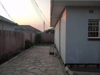 2-bedroom-flat-for-rent-in-meanwood-mutumbi