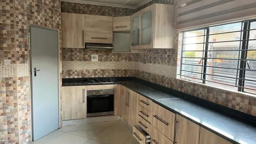 3-bedroom-house-for-rent-in-ibex-hill-big-4