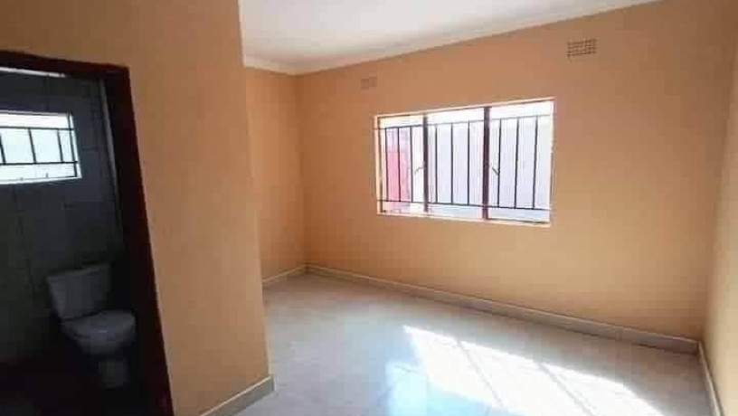 3-bedroom-flat-for-rent-in-chalala-big-3