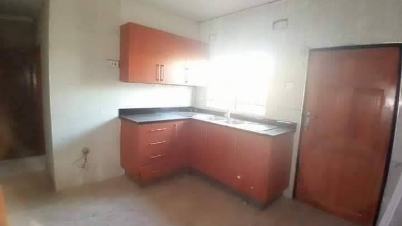 3-bedroom-flat-for-rent-in-chalala-big-5