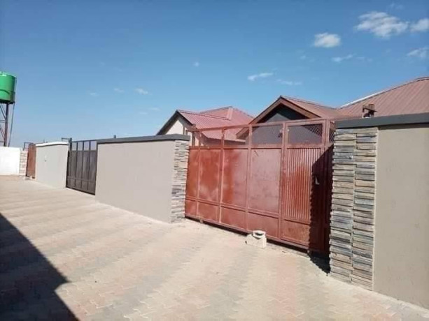 3-bedroom-flat-for-rent-in-chalala-big-0
