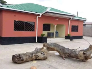 2-bedroom-flat-for-rent-in-kabangwe