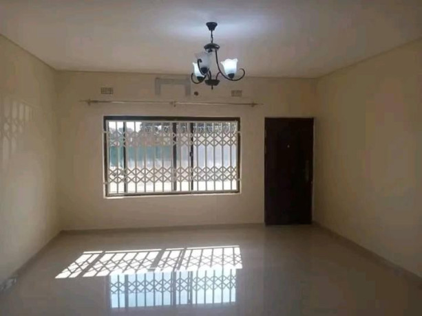 2-bedroom-flat-for-rent-in-woodlands-big-3