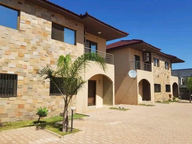 3-bedroom-flat-for-rent-in-roma-big-0