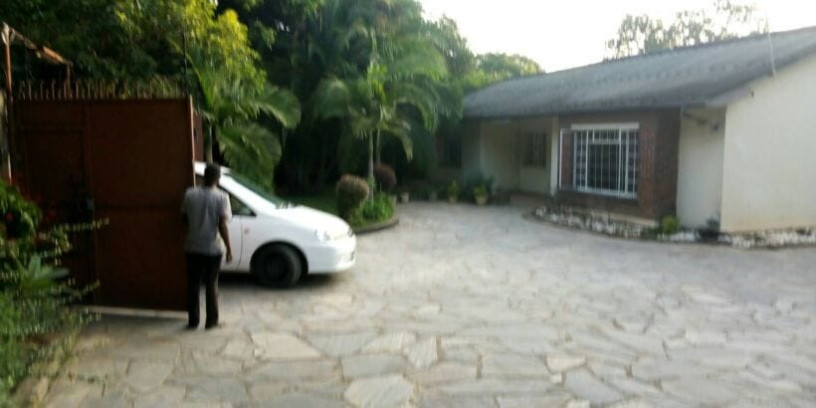 4-bedroom-standalone-house-for-rent-in-olympia-big-6