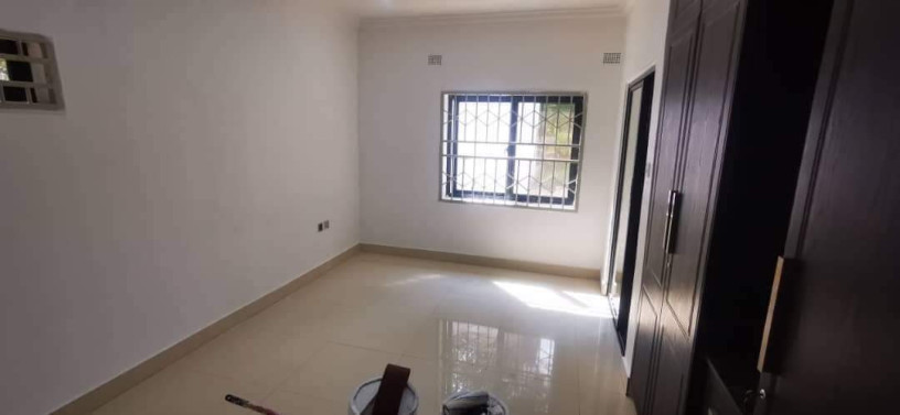 4-bedroom-house-for-rent-in-roma-big-7