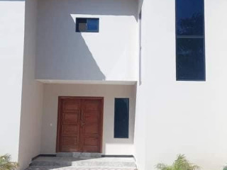 5 Bedroom House For Rent In Roma Park