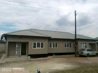 2-bedroom-flat-for-rent-in-meanwood-kwamwena