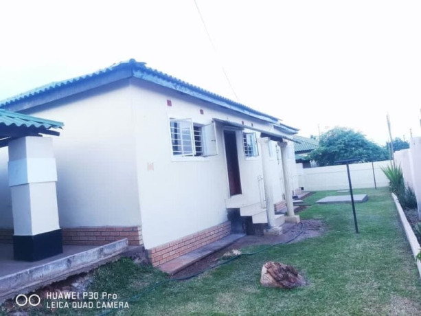 3-bedroom-flat-for-rent-in-chalala-big-6