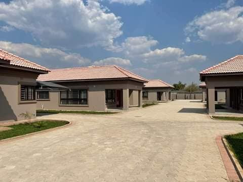3-bedroom-house-for-rent-in-new-kasama-big-0