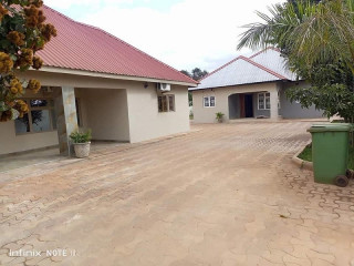 3 Bedroom Flat For Rent in New Kasama