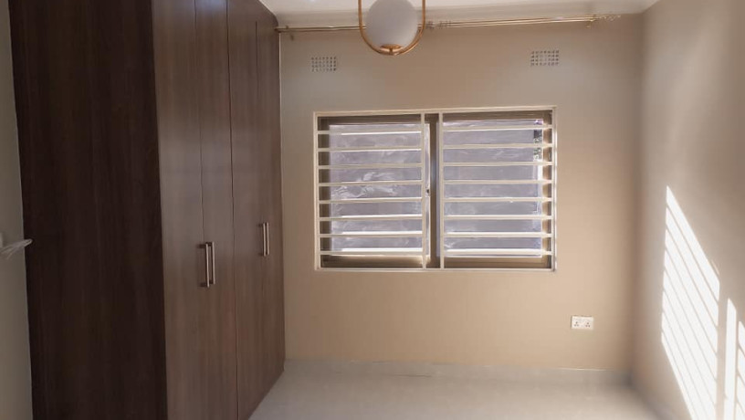 2-bedroom-flat-for-rent-in-chalala-big-4