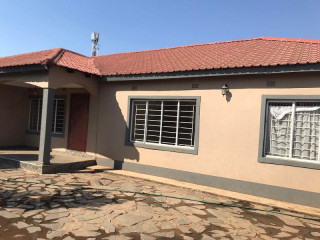 3-bedroom-flat-for-rent-in-chalala