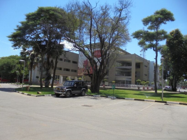 office-space-for-rent-in-rhodespark-big-1