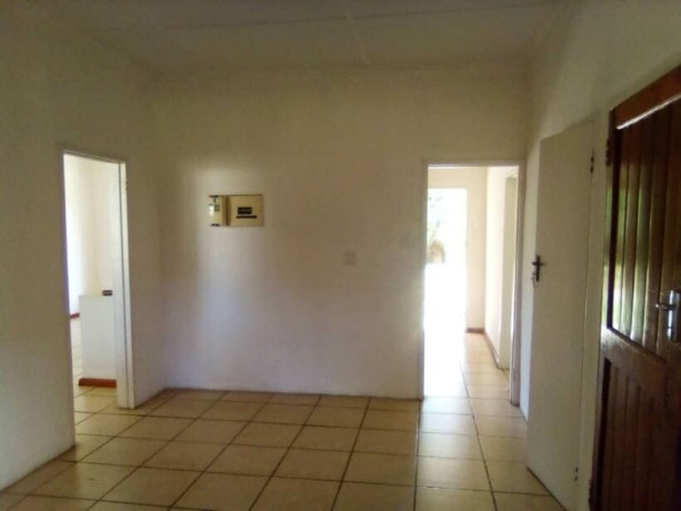 3-bedroom-house-for-rent-in-ibex-hill-big-7