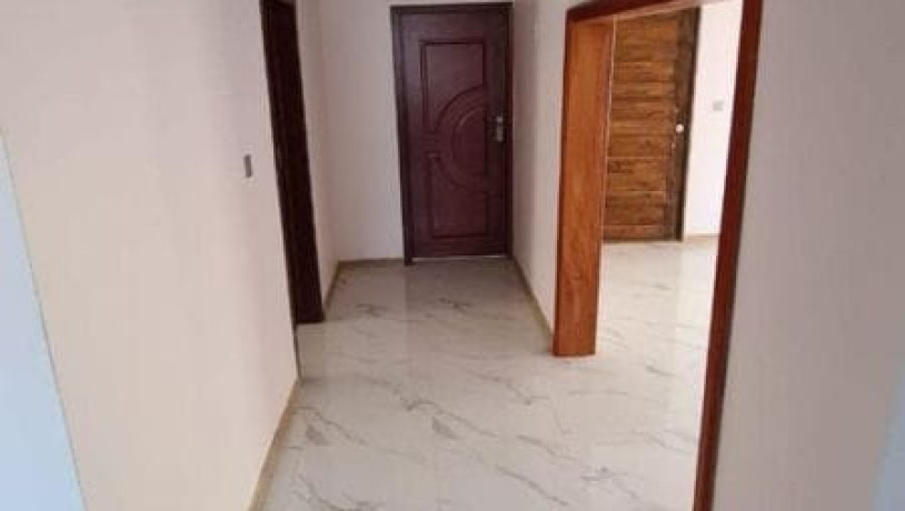 3-bedroom-flat-for-rent-in-silverest-big-8