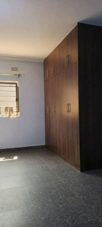 2-bedroom-flat-for-rent-in-kabulonga-big-5