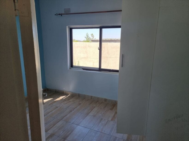 2-bedroom-flat-for-rent-in-silverest-big-4