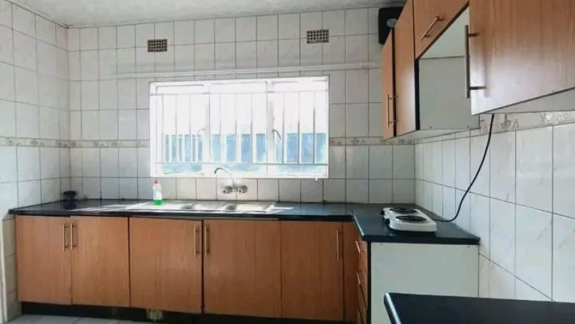 3-bedroom-flat-for-rent-in-makeni-buckley-big-3