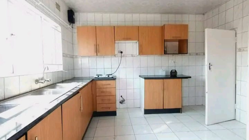 3-bedroom-flat-for-rent-in-makeni-buckley-big-0