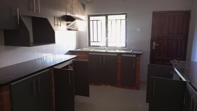 3-bedroom-flat-for-rent-in-chalala-big-0