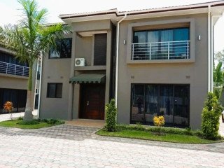 4 Bedroom Free Standing Duplex For Rent In Jesmondine