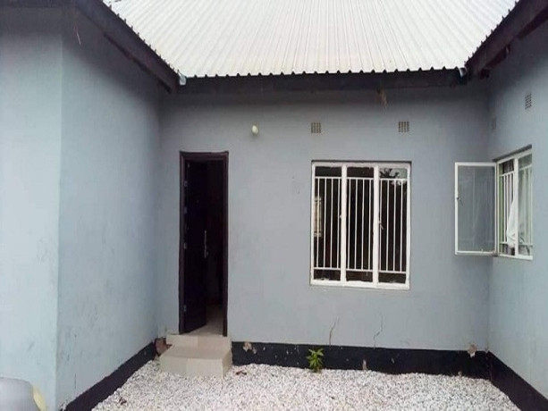 3-bedroom-flat-for-rent-in-chalala-big-3