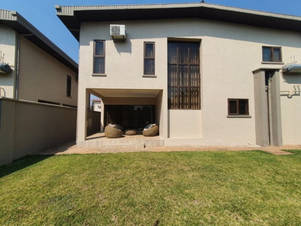 3-bedroom-apartment-for-rent-in-sunningdale-big-0