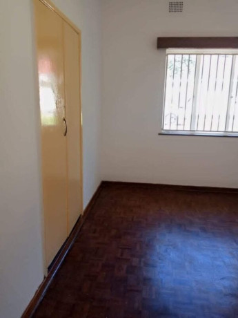 4-bedroom-house-for-rent-in-rhodespark-big-2
