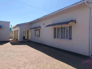 4 Bedroom Flat For Rent In Libala South