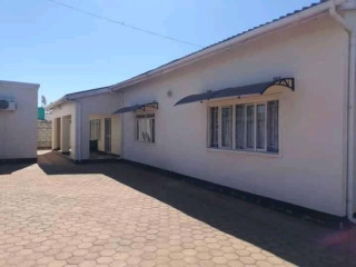 4-bedroom-flat-for-rent-in-libala-south