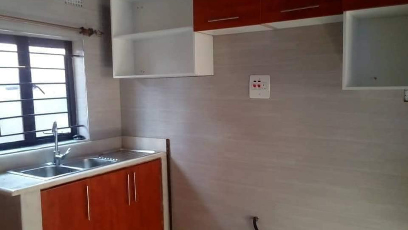 2-bedroom-flat-for-rent-in-chalala-big-4