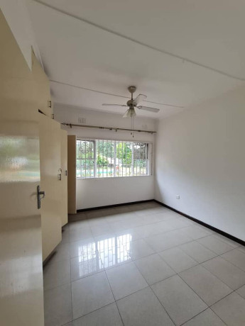 3-bedroom-flat-for-rent-in-kabulonga-big-9