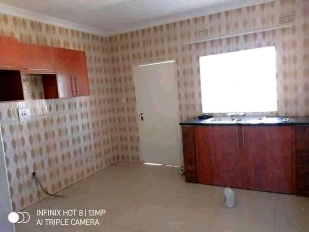2-bedroom-flat-for-rent-in-chalala-big-7