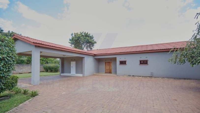 beautiful-4-bedroom-house-for-rent-in-leopards-hill-big-1