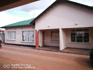 3-bedroom-flat-for-rent-in-libala-south