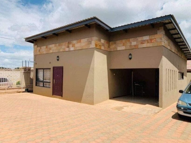 2-bedroom-flat-for-rent-in-ibex-hill-big-7