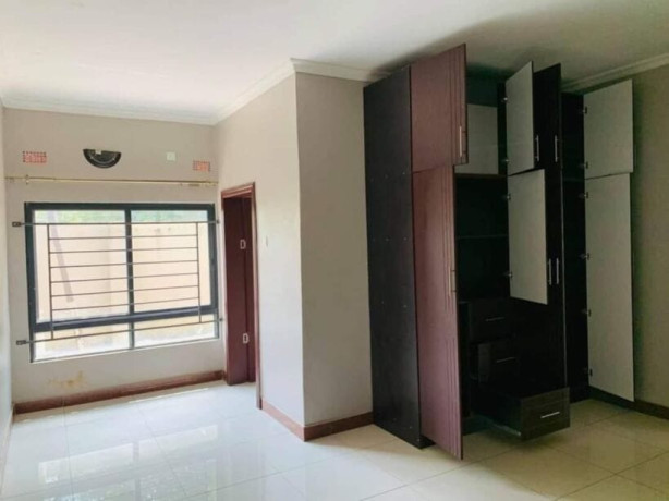 2-bedroom-flat-for-rent-in-ibex-hill-big-6