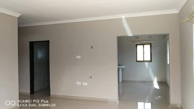 3-bedroom-house-for-rent-in-chalala-big-4