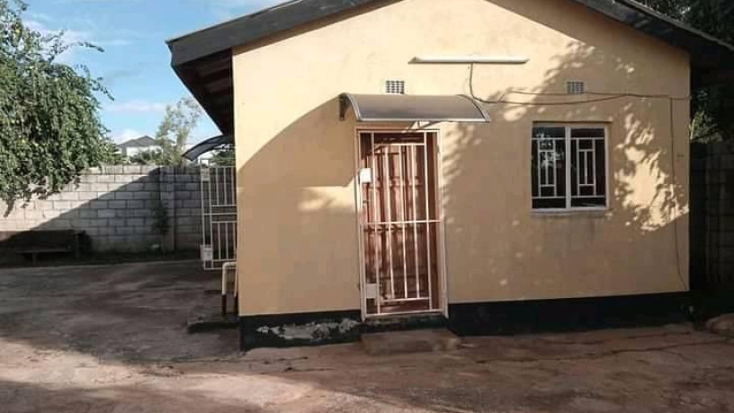 2-bedroom-flat-for-rent-in-makeni-big-5