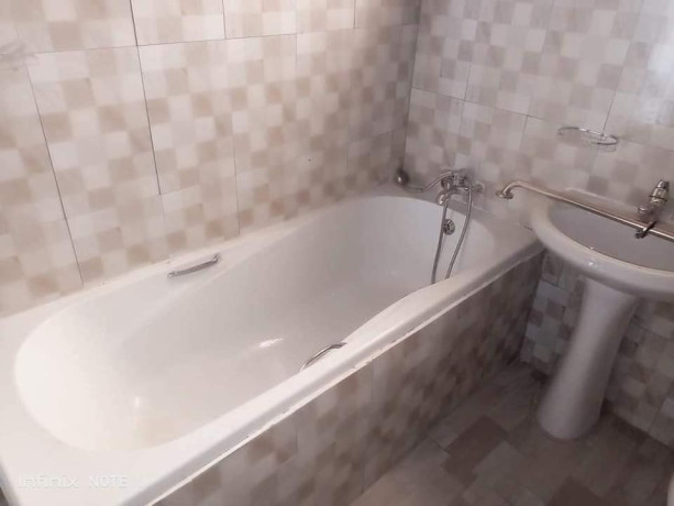 3-bedroom-flat-for-rent-in-chalala-big-4