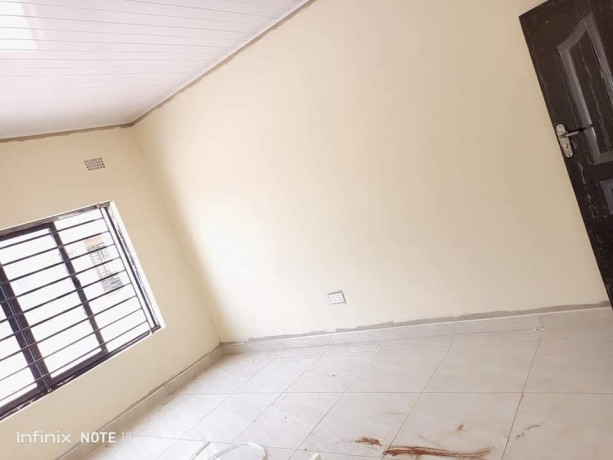 2-bedroom-flat-for-rent-in-chalala-big-4