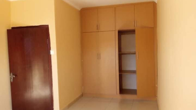 2-bedroom-flat-for-rent-in-chalala-big-8